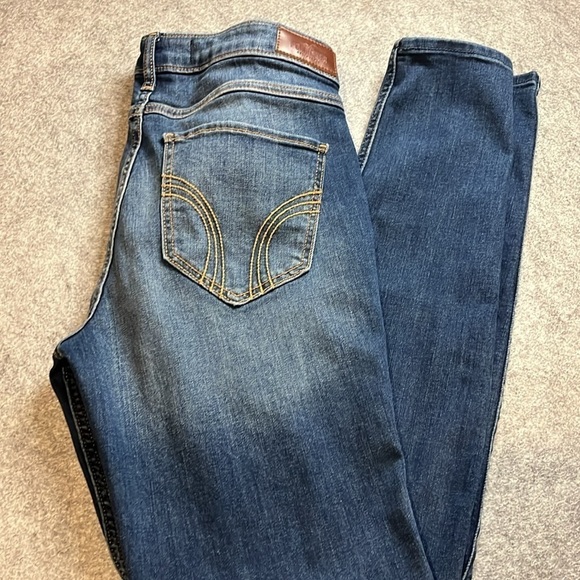 Hollister  Mid Rise Super Skinny, 29. - Picture 2 of 10